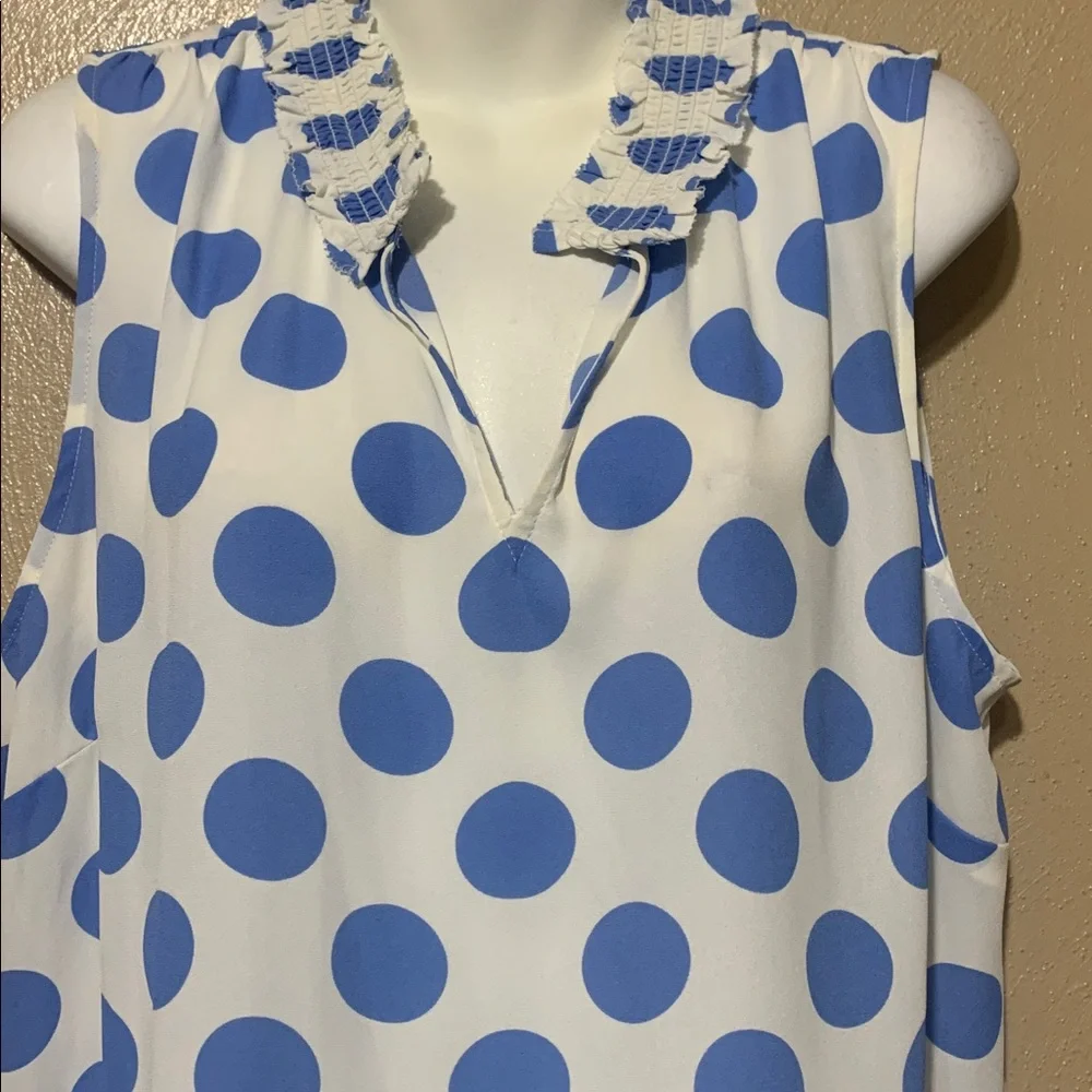 44. Talbots XL White and Blue Polka Dot Sleeveless Ruffled V-Neck Camisole NWT - Picture 3 of 4